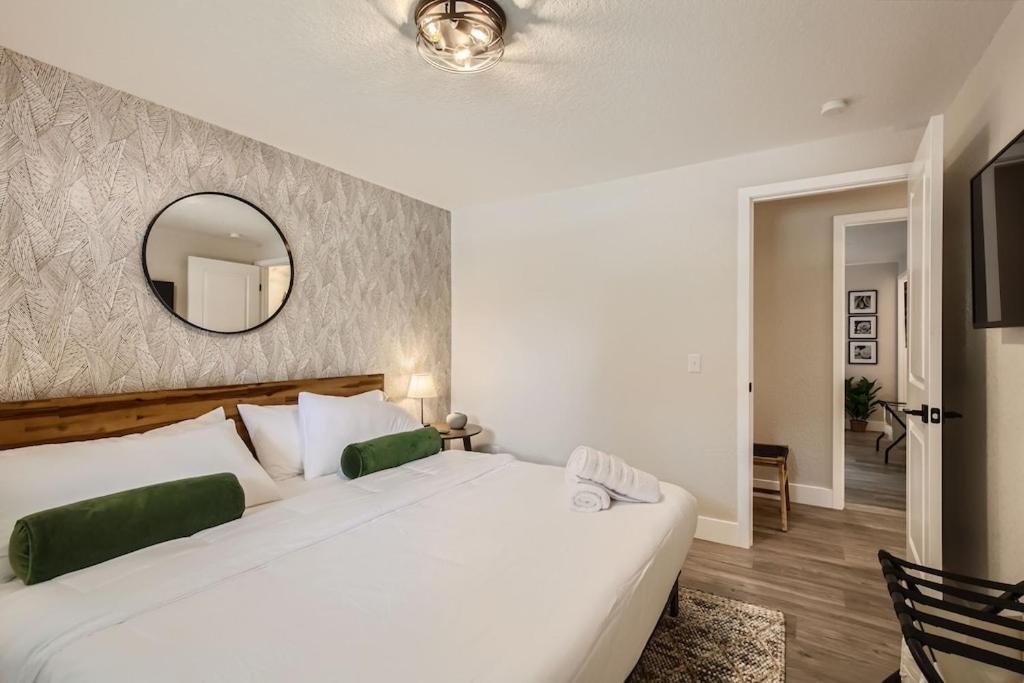 Heights Hideaway - Great Location - Game And Movie Room Вестминстер Экстерьер фото
