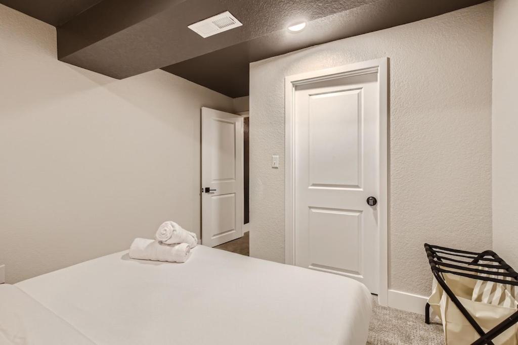 Heights Hideaway - Great Location - Game And Movie Room Вестминстер Экстерьер фото